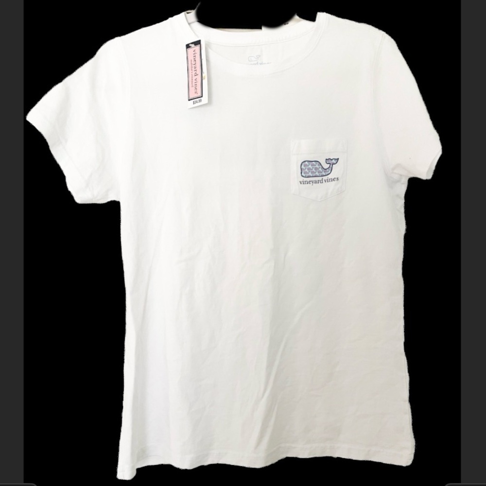 Vineyard Vines White Tee size medium